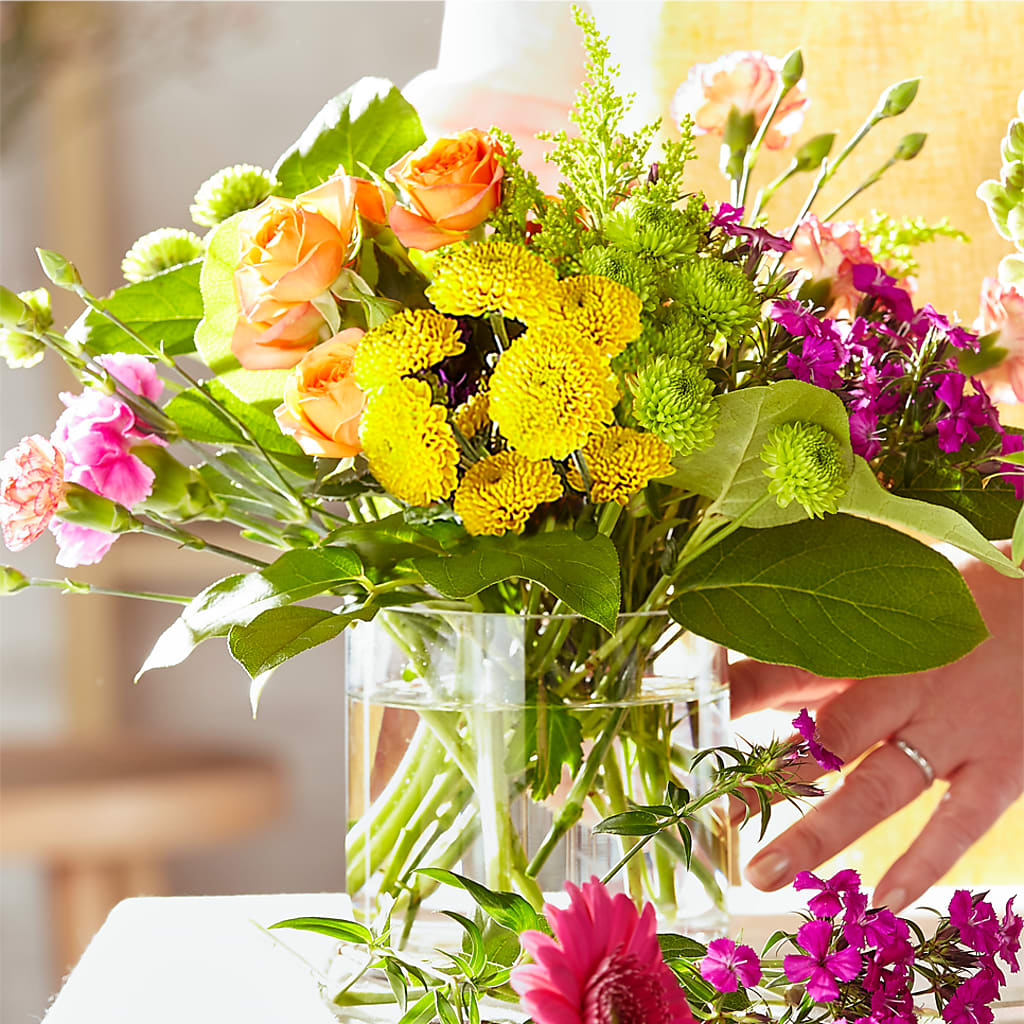 Bold & Bright – A Florist Original – DIVINE FLORAL & GIFTS, Arlington TX