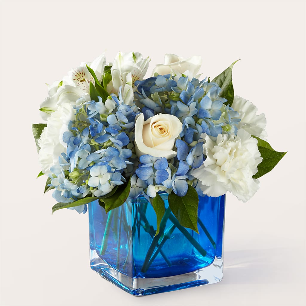 Soothing Waters Bouquet – DIVINE FLORAL & GIFTS, Arlington TX