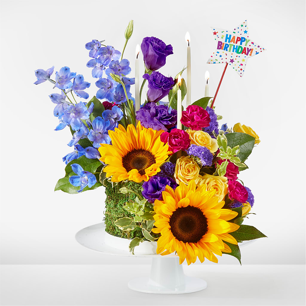 Star of the Day Floral Cake – DIVINE FLORAL & GIFTS, Arlington TX