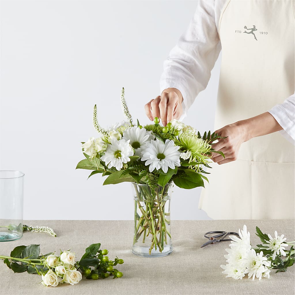 Irish Garden - A Florist Original – DIVINE FLORAL & GIFTS, Arlington TX