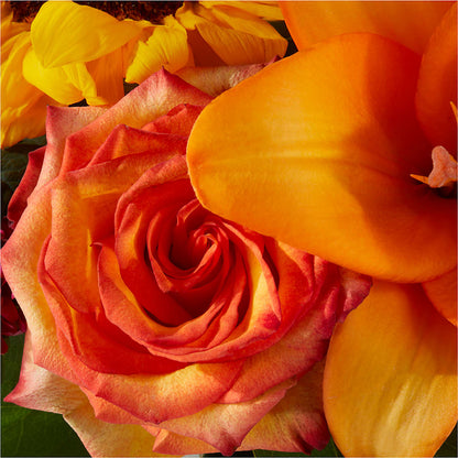 Grateful Centerpiece – DIVINE FLORAL & GIFTS, Arlington TX
