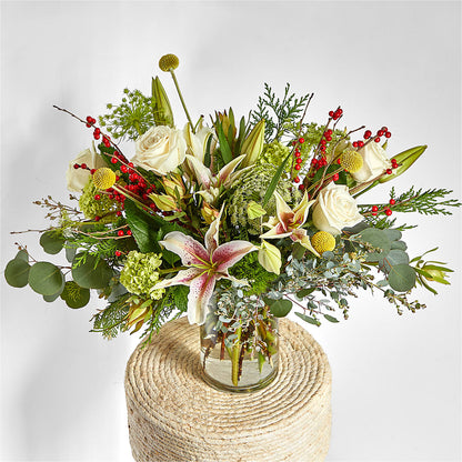 Berry & Bright Bouquet – DIVINE FLORAL & GIFTS, Arlington TX