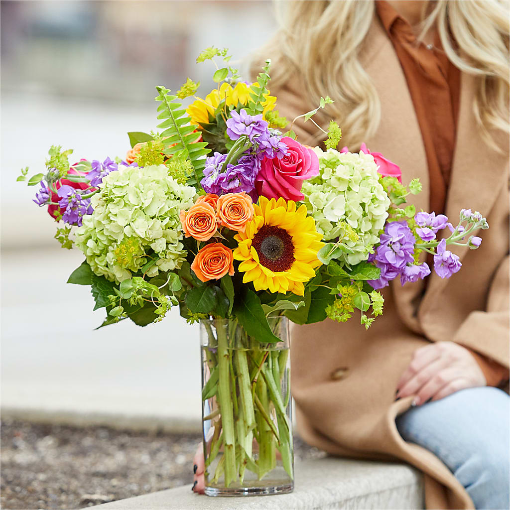 Vibrant Greetings Bouquet – DIVINE FLORAL & GIFTS, Arlington TX