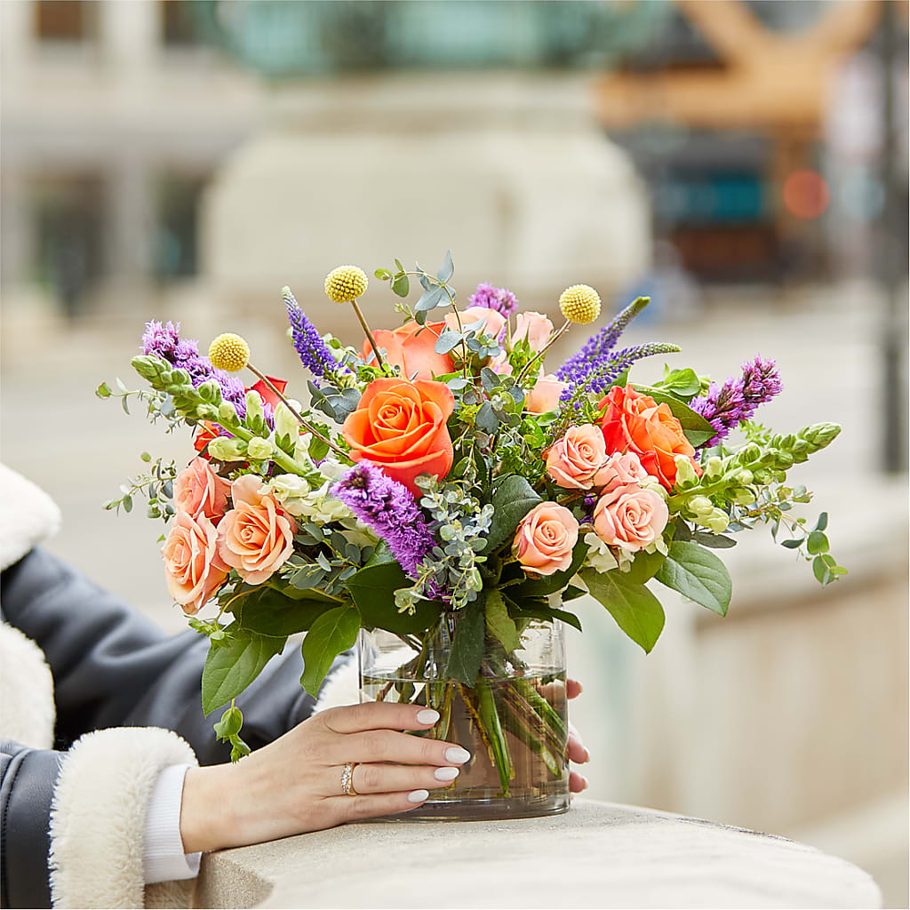 The Standout Bouquet – DIVINE FLORAL & GIFTS, Arlington TX