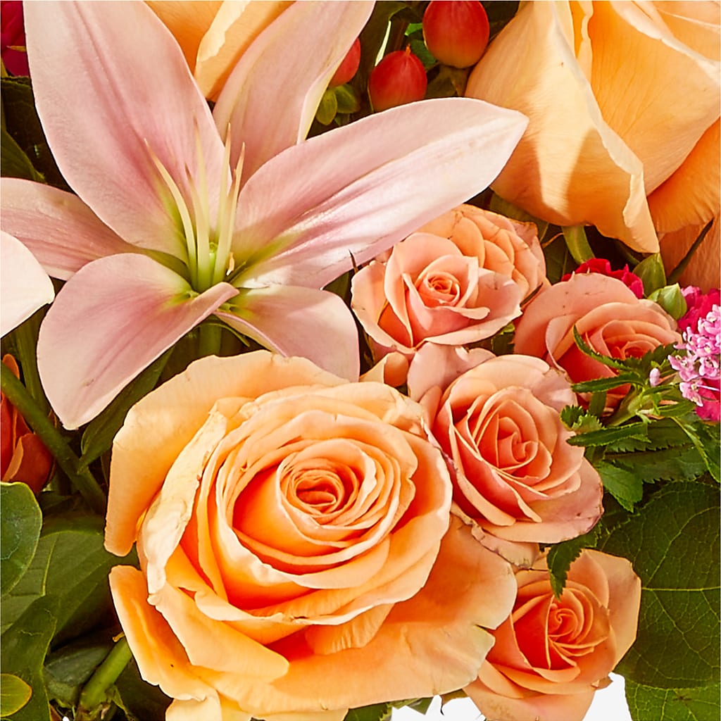 Bisous Bouquet – DIVINE FLORAL & GIFTS, Arlington TX